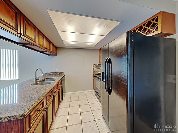 5th image of 3400 Paloma Dr