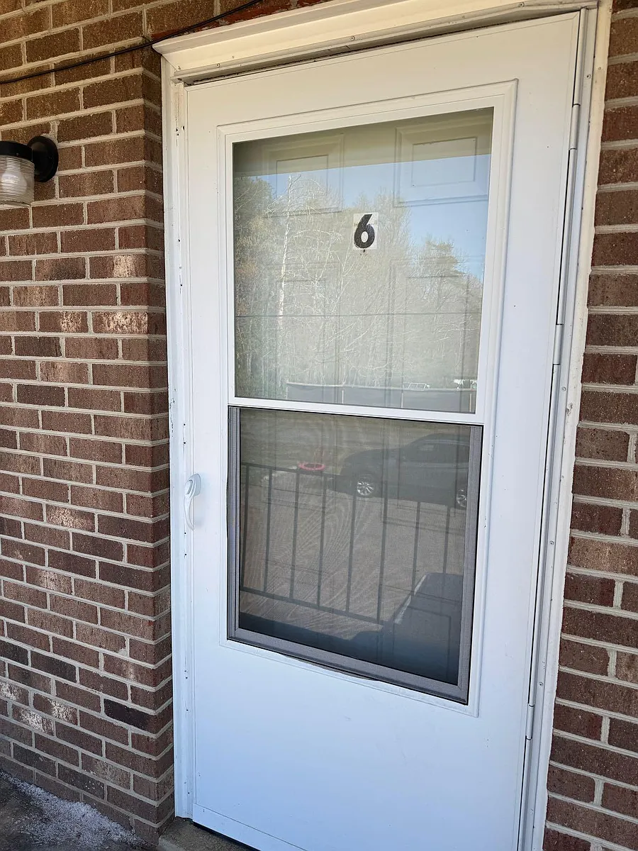 Building Photo - 154 Wrays Chapel Rd #6