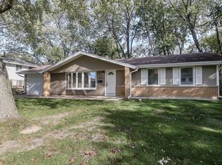 601 Auburn Ln, Schaumburg, IL 60193
