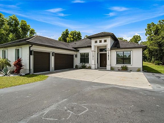 3rd image of 2160 Randall BLVD