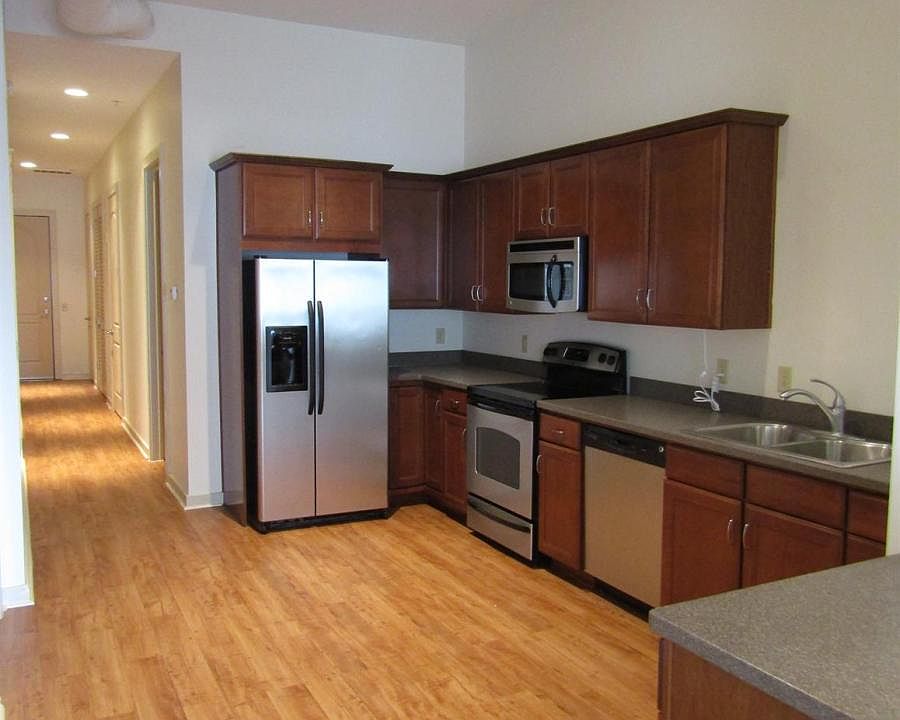 2nd image of 210 S 16th St APT 508