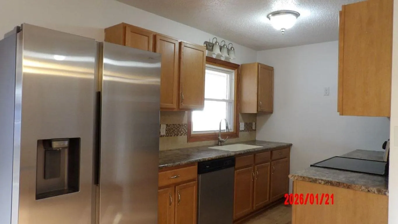3 bed, 1540 sqft, $1,900 — Photo 2