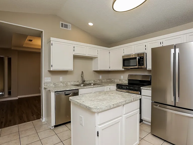 957 Piedmont Oaks Dr — Photo 7