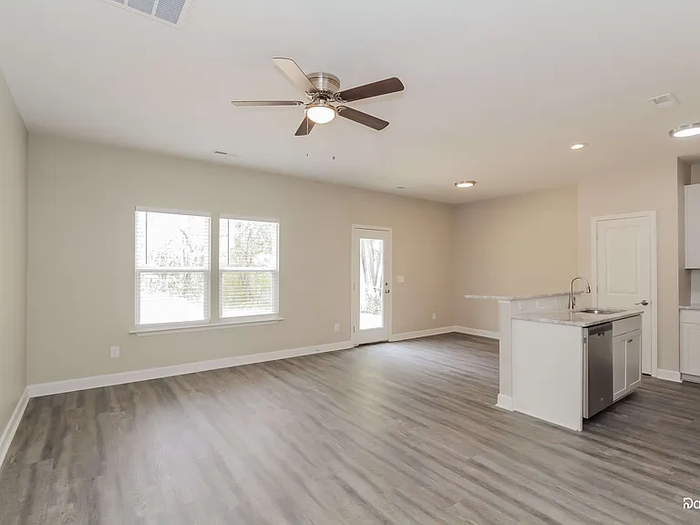 1300 W Walnut Ave — Photo 5