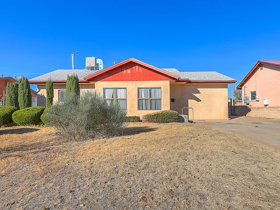 3rd image of 5513 El Encanto Pl NE