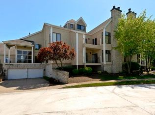 1610 Lake Knoll Dr, Lake Saint Louis, MO 63367