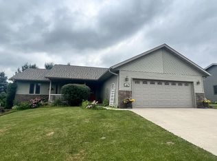 605 Granum St, Holmen, WI 54636