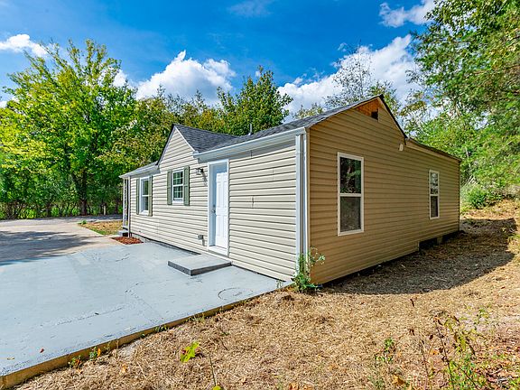 5th image of 10923 Jenkins Cir