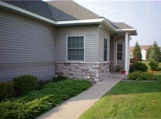 773 Gilfillan Ct, Saint Paul, MN 55127