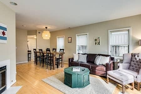 3rd image of 3314 N Southport Ave #2