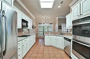 4902 Park Hampton Dr — Photo 7