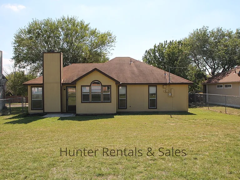 3801 Winchester Dr — Photo 20