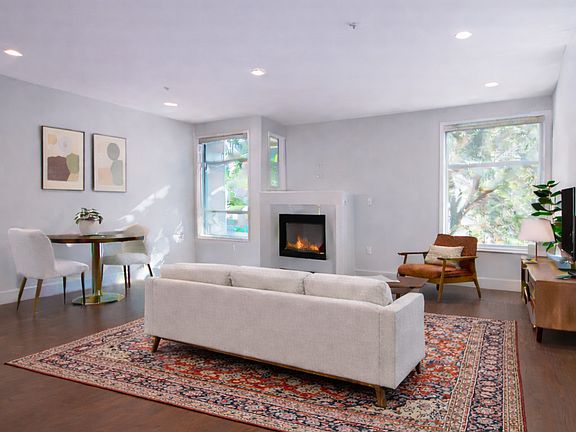 3rd image of 1738 Lombard St