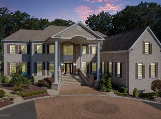 6 Netter Ct, Marlboro, NJ 07746