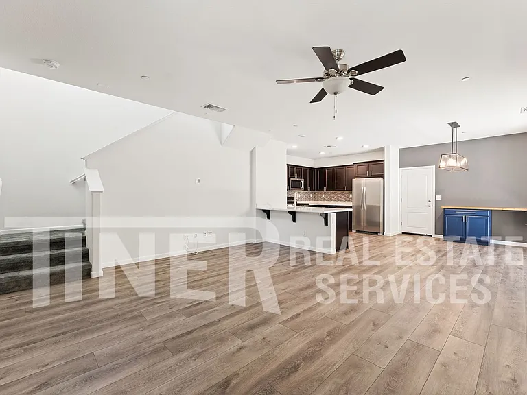 3027 Club Center Dr — Photo 8