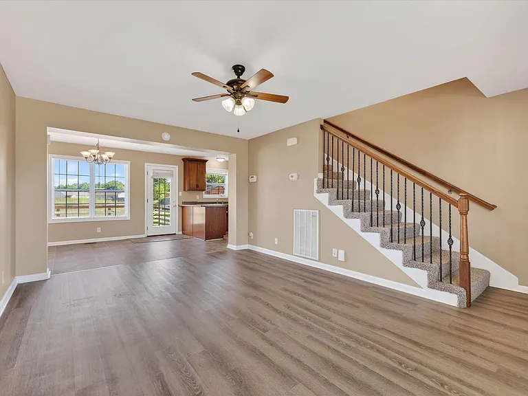 551 Fox Trot Dr — Photo 9