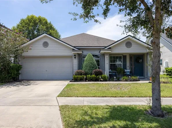 8214 NW 52nd St, Gainesville, FL 32653