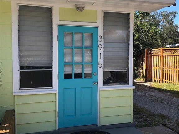 2nd image of 3915 Iroquois Ave