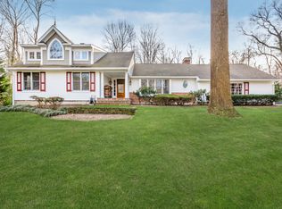 19 Locust Rd, Northport, NY 11768