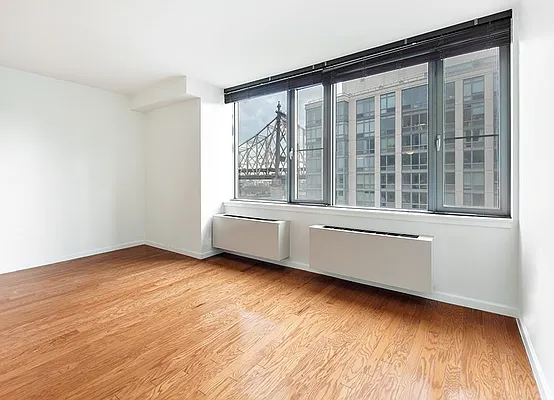 Rented by Warburg | media 7