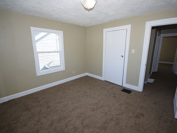 3rd image of 1115 King Ave