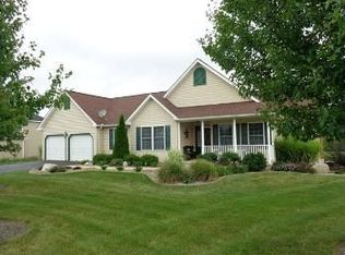 1151 E Springfield Dr, Bellefonte, PA 16823