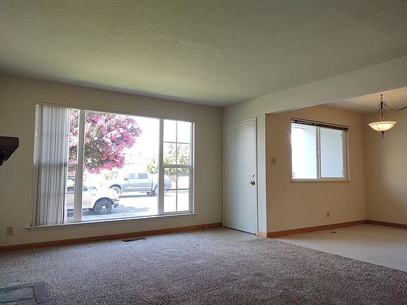 4th image of 317 Ambrose Ct
