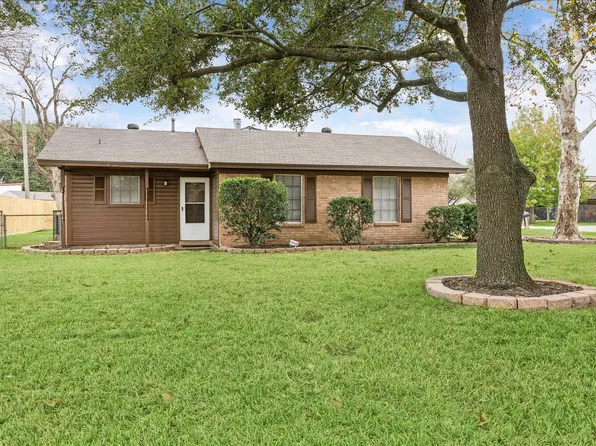 431 Hummingbird Ln, Houston, TX 77060