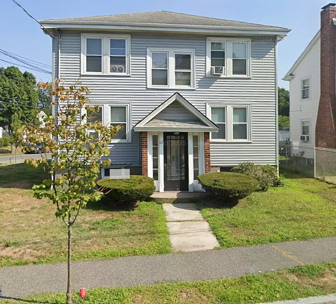 62 Willow Ave #2