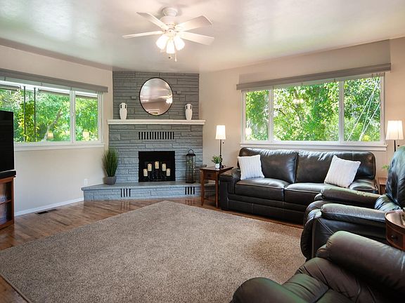 4th image of 625 Sparkes Road