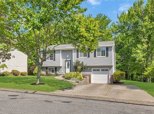 147 Walden Way, Imperial, PA 15126