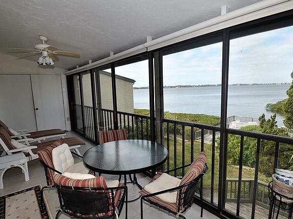 2nd image of 1515 Pelican Point Dr #283-9