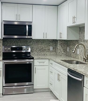 4th image of 90 Edgewater Dr APT 606