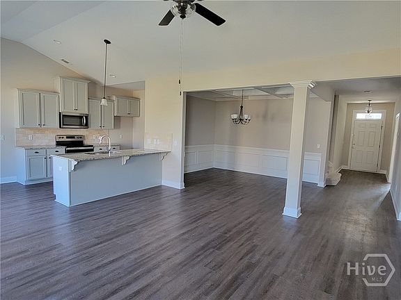 4th image of 121 Sams Drive