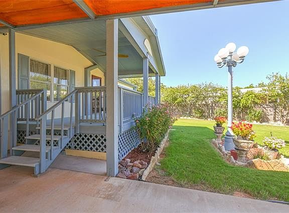 3rd image of 3809 Lands End Ct