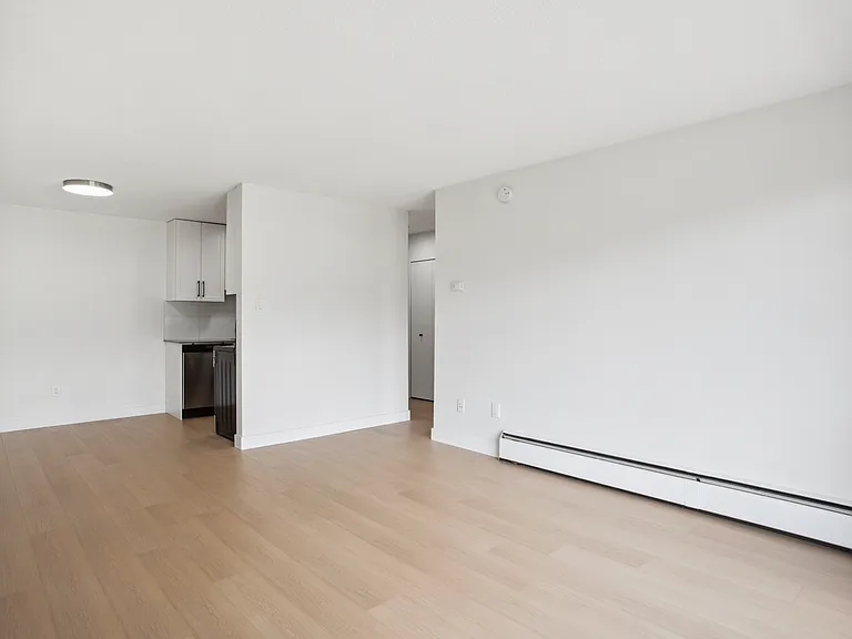 549 Dansey Ave #121 — Photo 7