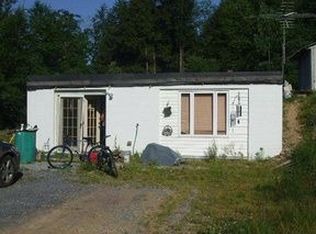 1725 Brick Rd, Loretto, PA 15940