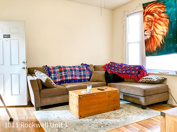 4th image of 1009 N Rockwell St #3