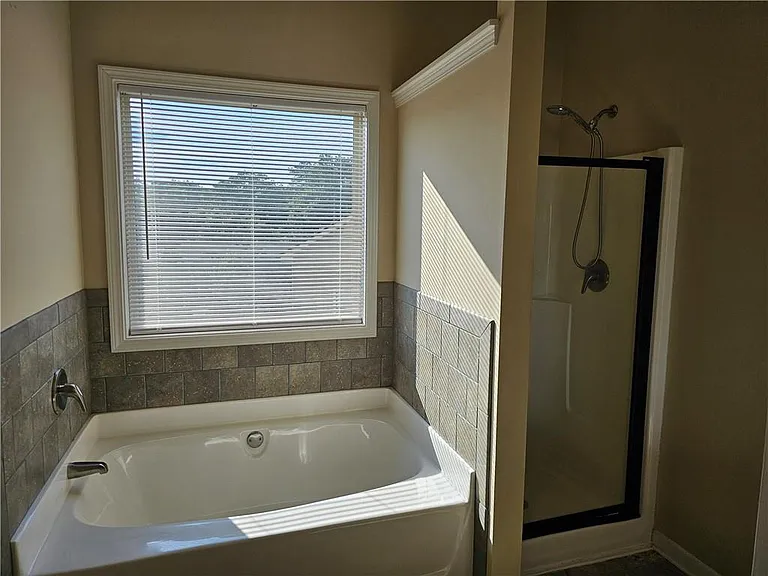 5043 Glencliff Dr — Photo 13