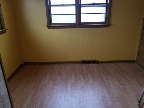 5th image of 627 Douglas Ave APT 1