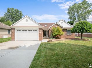 30134 Willow Springs Rd, Flat Rock, MI 48134