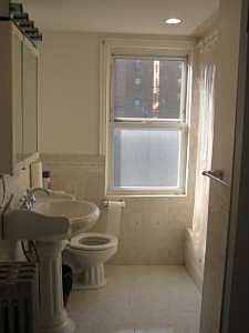 Full bathroom on the second floor