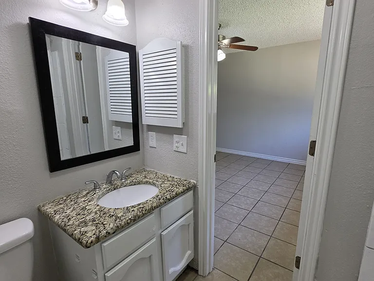 10562 Bounty Dr — Photo 15