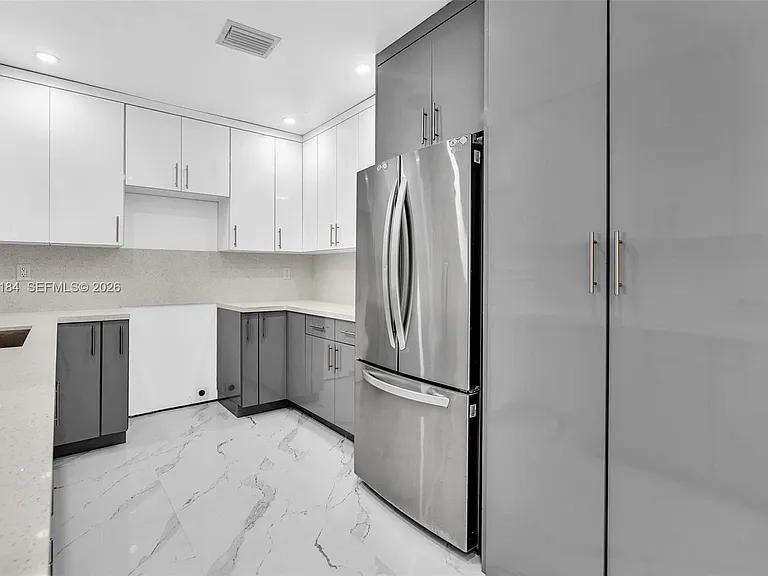 5850 NE 3rd Ave — Photo 14