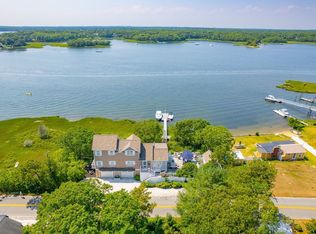 265 Monomoscoy Rd, Mashpee, MA 02649