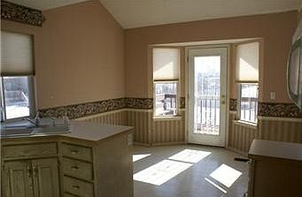 4th image of 401 Walker Ave