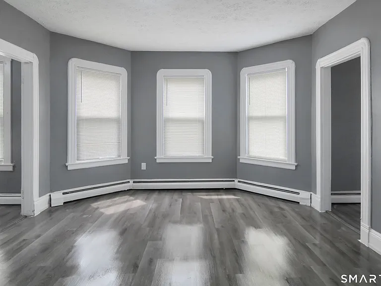 32 Lenox St — Photo 9