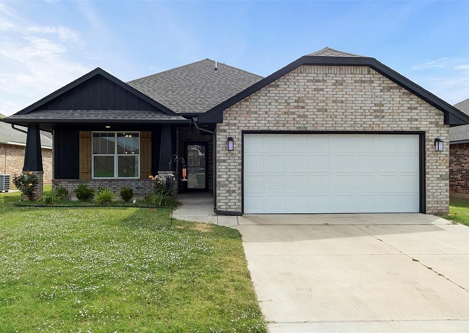1st image of 4400 Wind Haven Dr