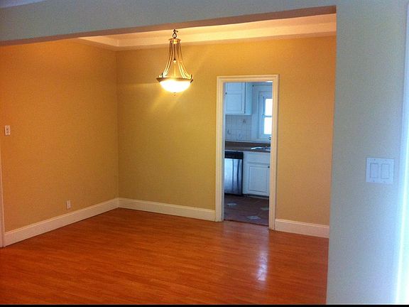 2nd image of 3014 S Bronson Ave