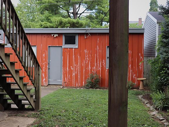 4th image of 2023 Sherwood Ave